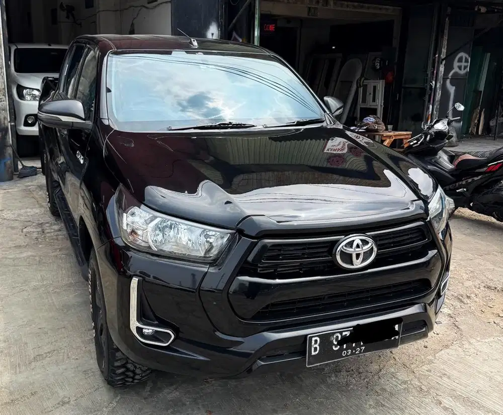 Toyota hilux 2022 double cabin 4x4 manual