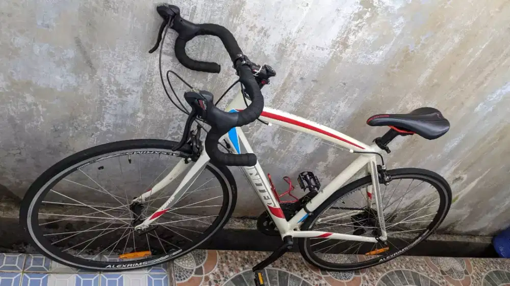 Sepeda Road Bike United Bike Inertia