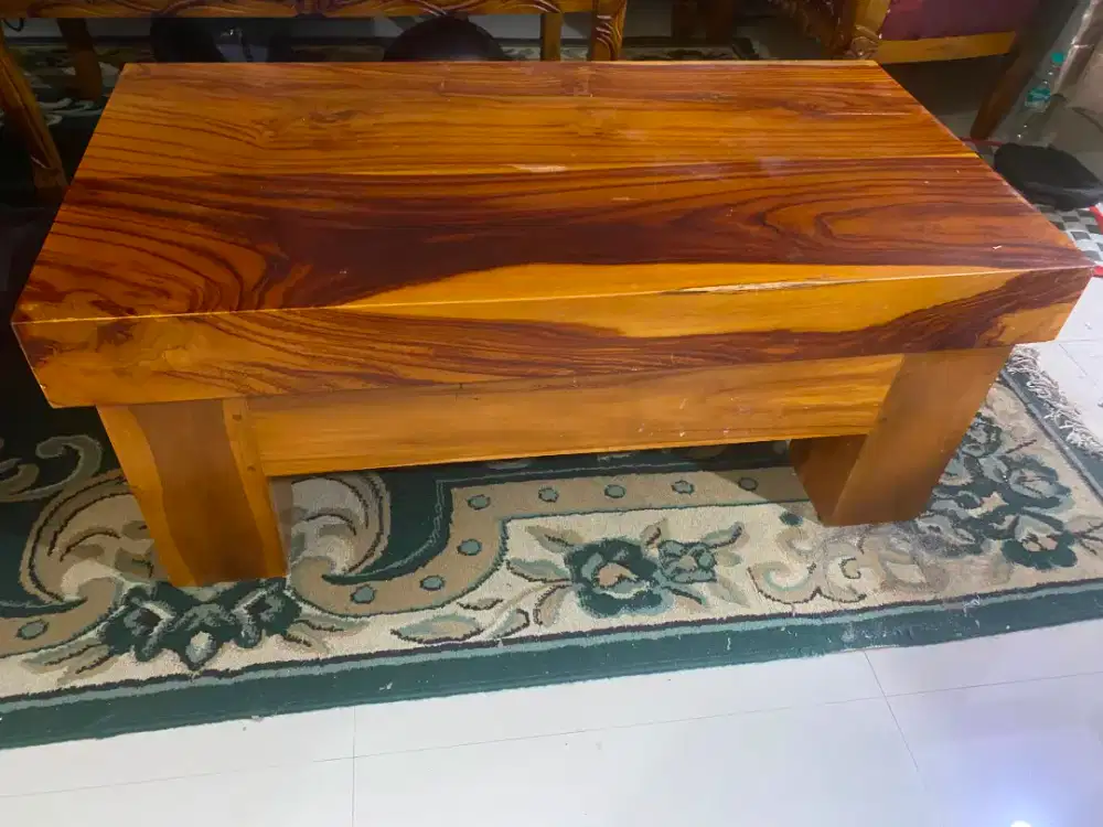 Meja Kayu Tebal