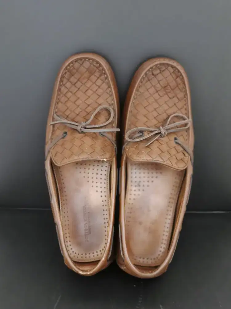 Bottega Veneta Intrecciato Driver Tan