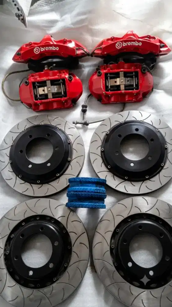 Rem Brembo satu set