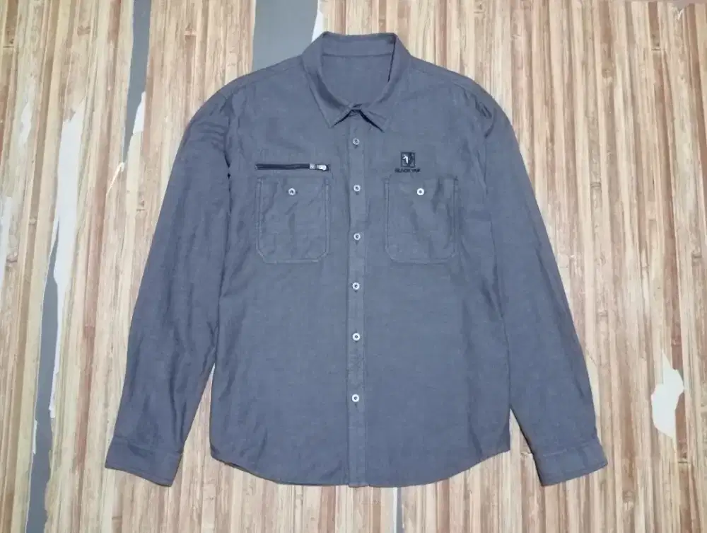 Kemeja BLACKYAK.