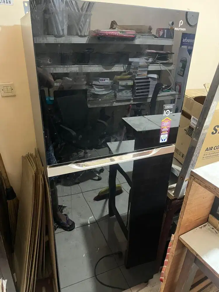 Kulkas Bekas Polytron Belleza jumbo 2 Pintu