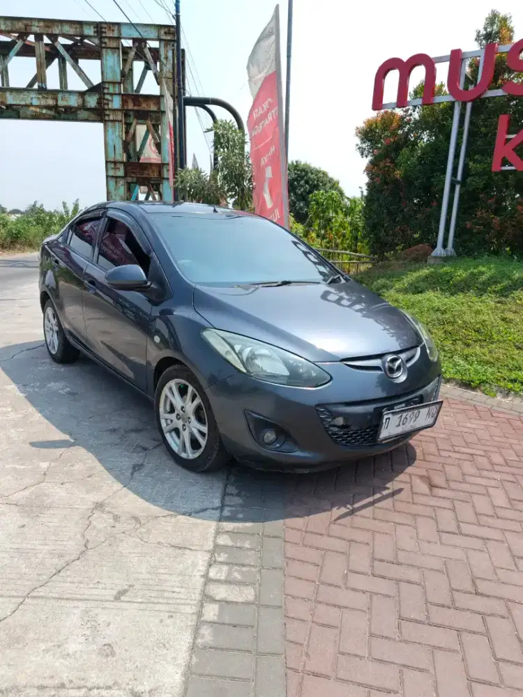 Mazda 2 metik 2010 istimewa