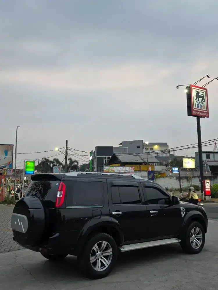 Ford Everest XLT Facelift limited Diesel