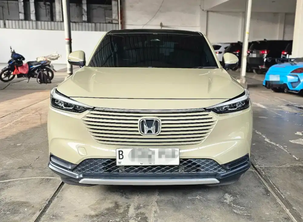 Baru 28rban Km Honda HRV SE Special Edition AT Matic 2023 Sand Khaki