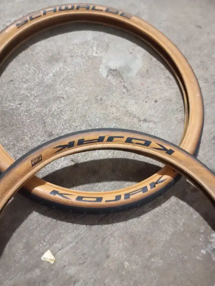 Ban sepeda lipat schwalbe kojak performance tanwall