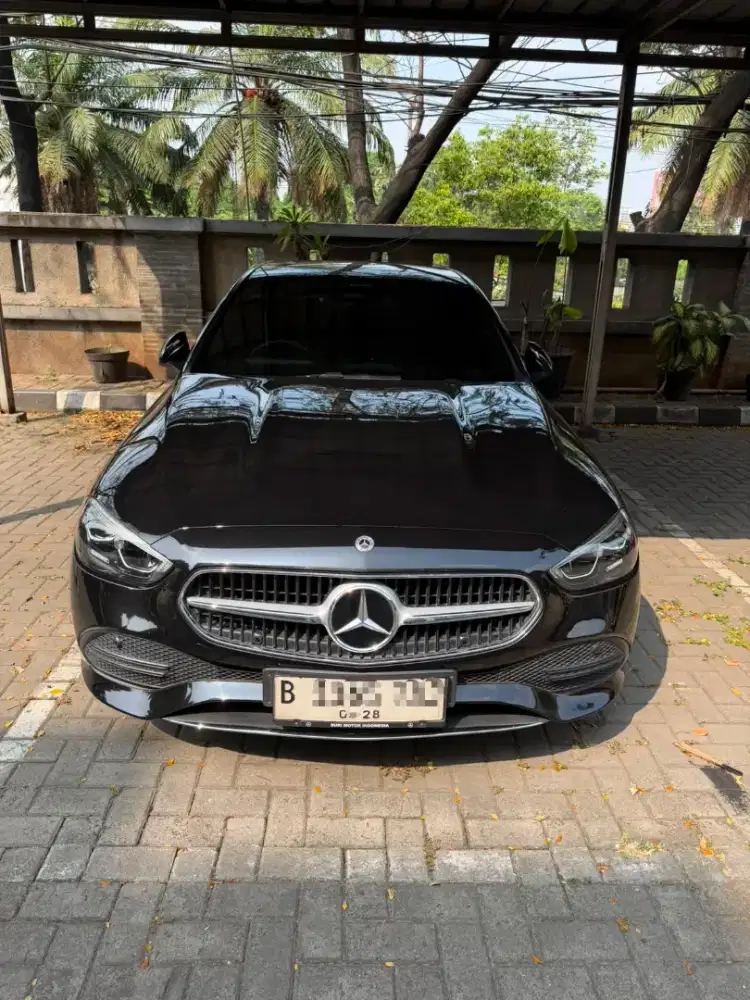 Mercedes Benz C200 W206 nik 2023 like new