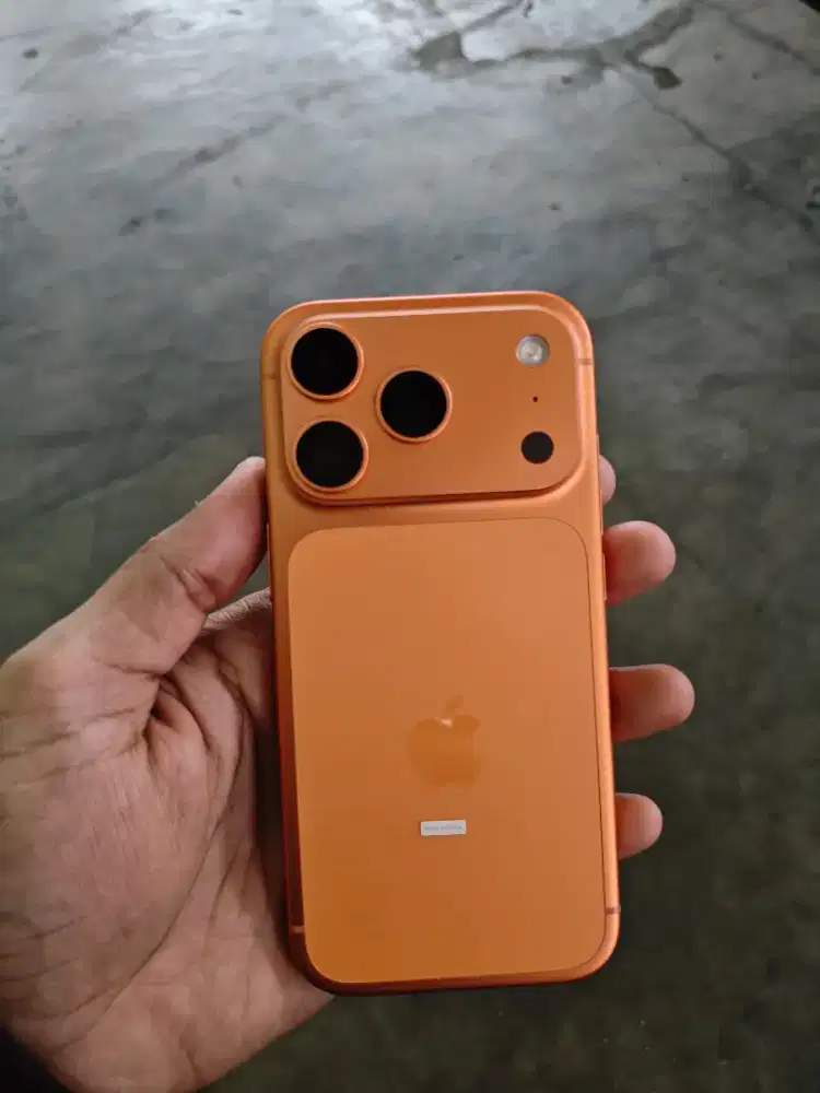 iphone 17 pro 256 full set mulus icloud aman battre 100% ibox orange