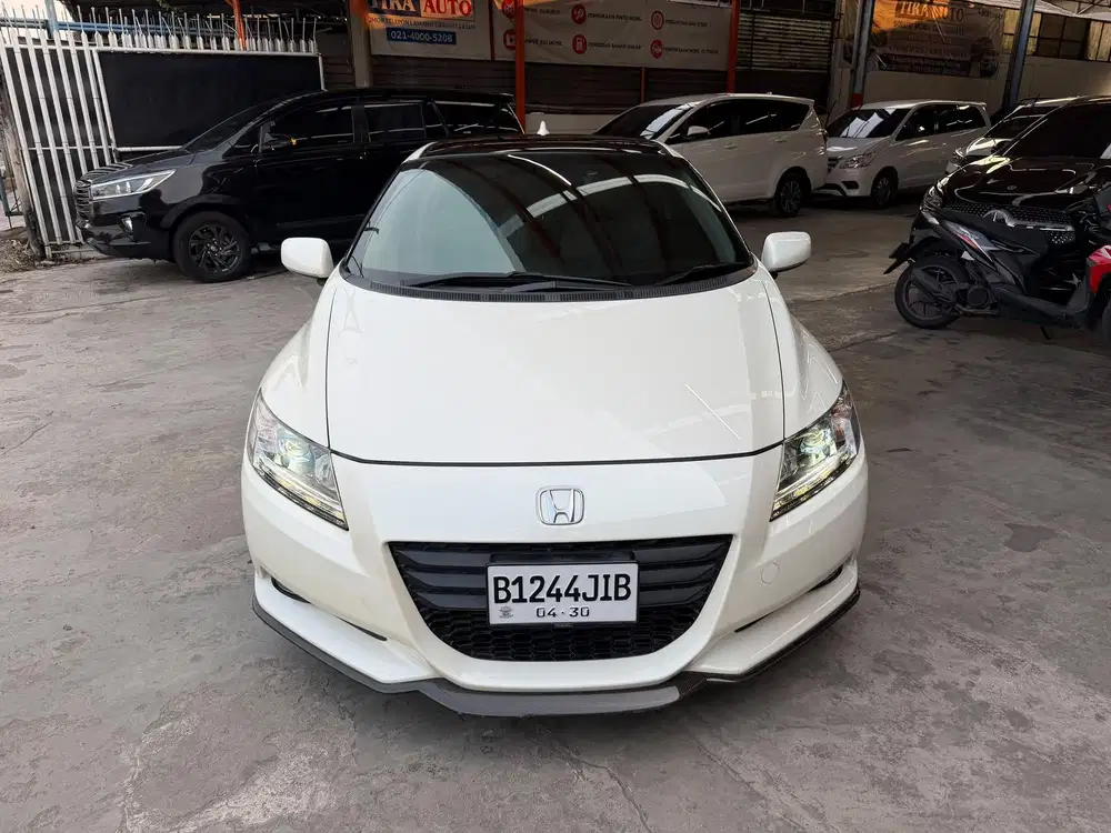 Honda CRZ CR-Z 1.5 Hybrid HB AT MATIC CVT 2010 Putih antik km 10.000