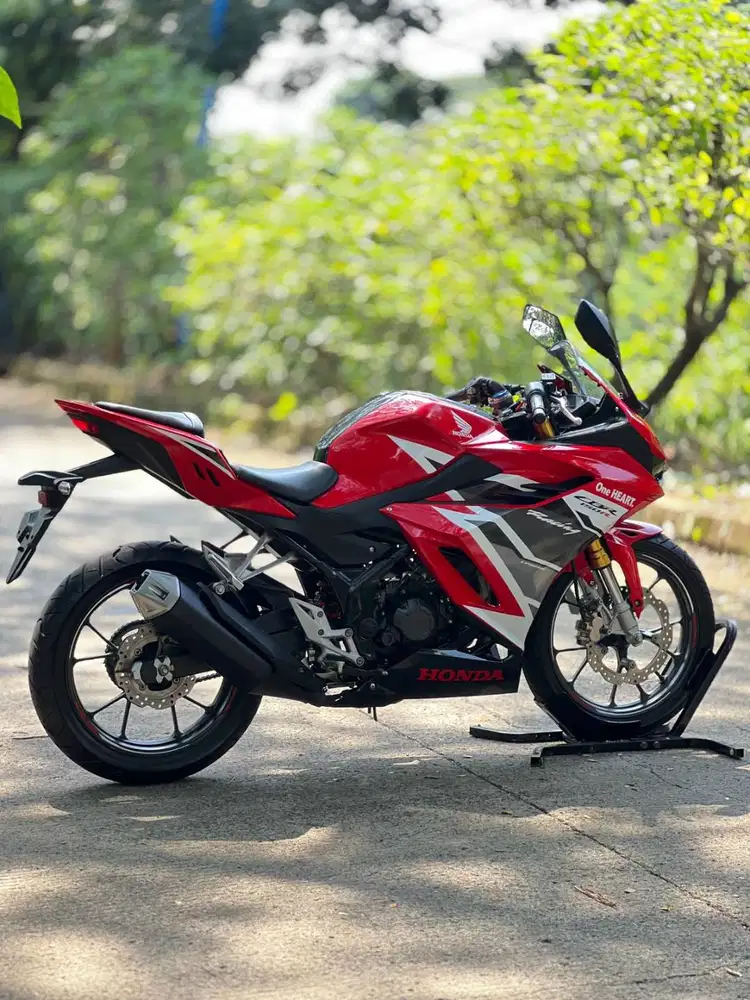 SPORT IDAMAN! HONDA NEW CBR 150R MERAH 2024 KM 7K PAJAK ON SUPERB