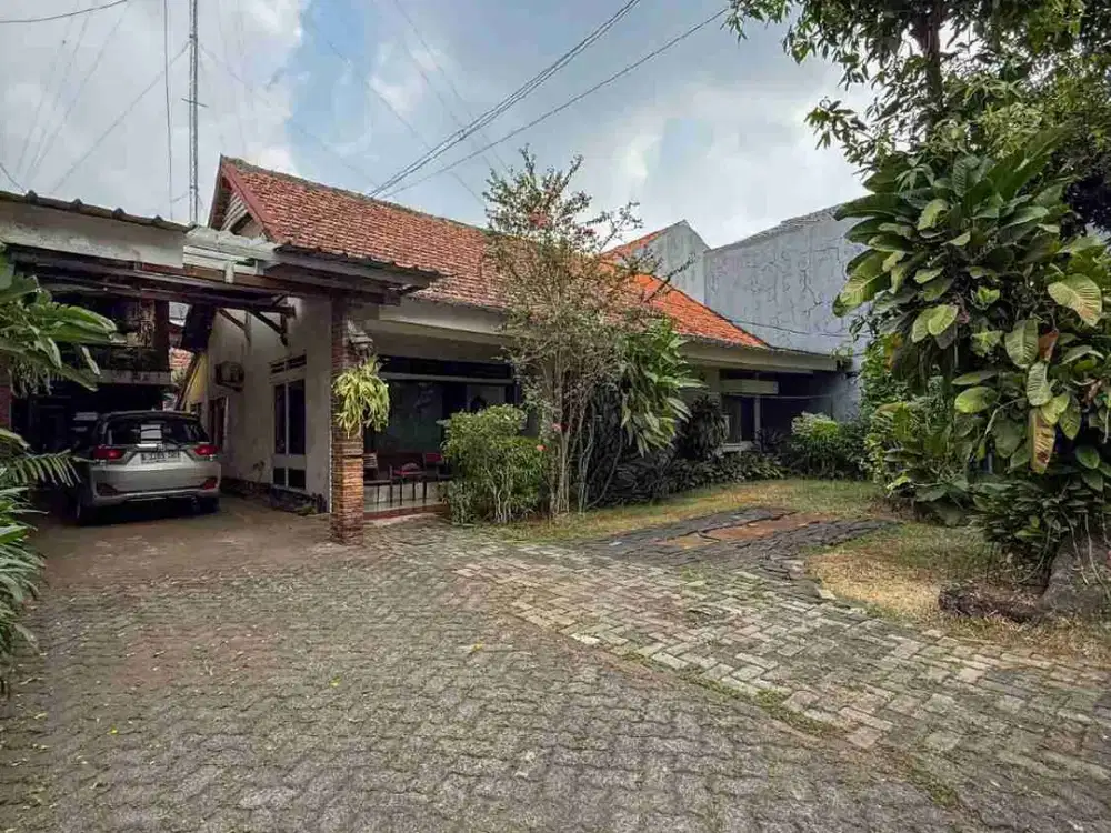 Rumah Hitung Tanah Dengan 3 Bangunan Di Cipete