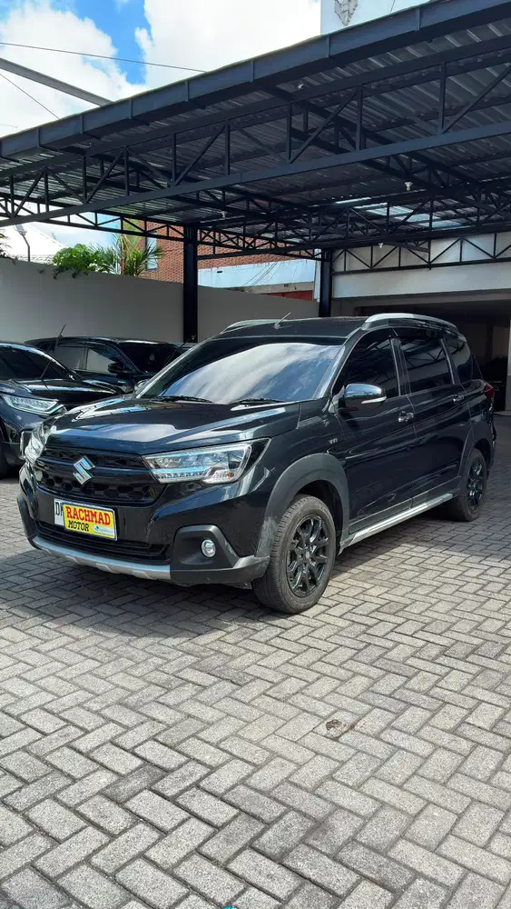 Suzuki XL 7 Berapa hybrid'24 hitam met matic