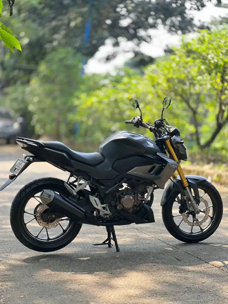 MULUS ABIS! HONDA NEW CB 150R BLACK 2021 KM LOW PAJAK PANJANG NO MINUS