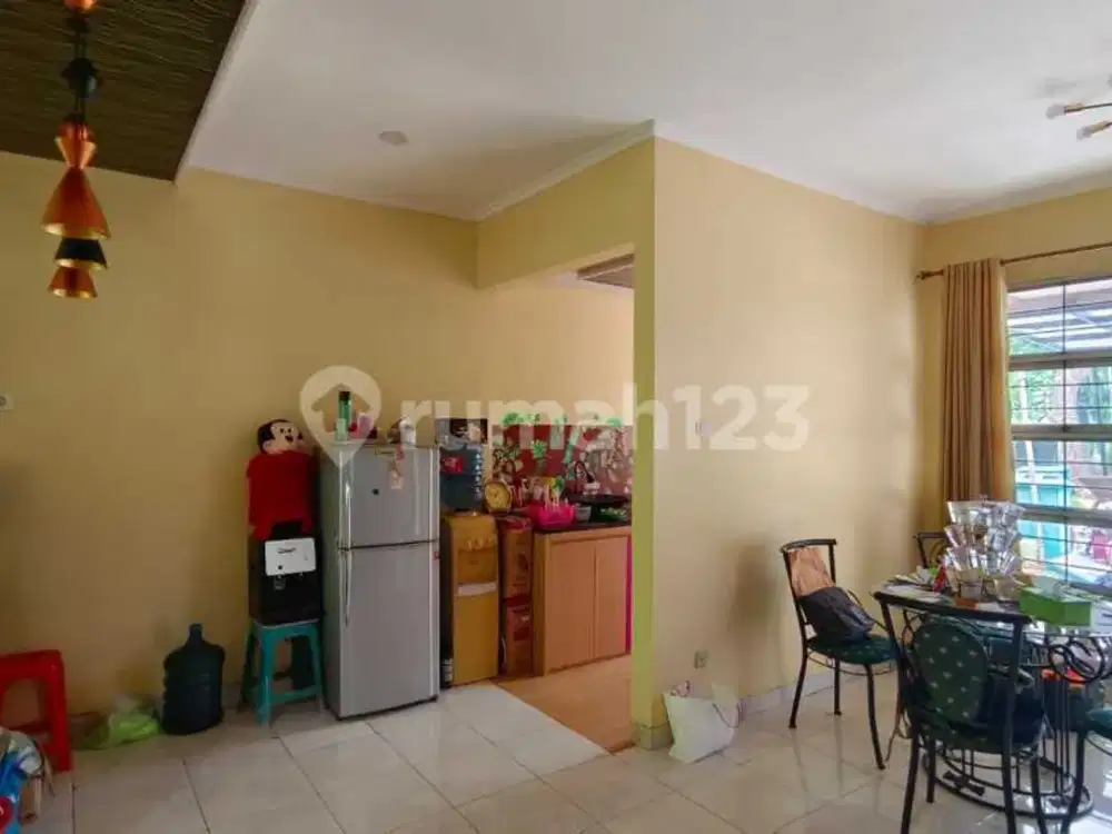 Rumah 2 Lantai di Cluster Castilla BSD