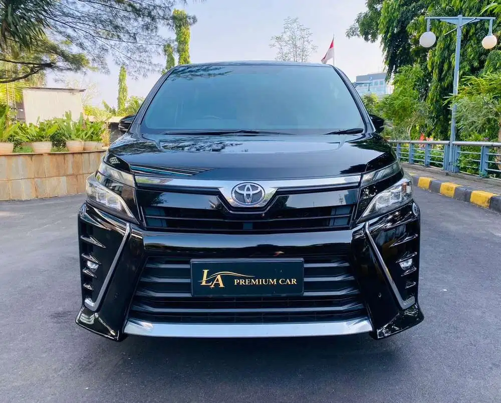 Toyota Voxy nik 2018 2.0 A/T TDP