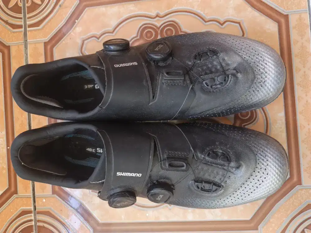 Sepatu Shimano Rc07