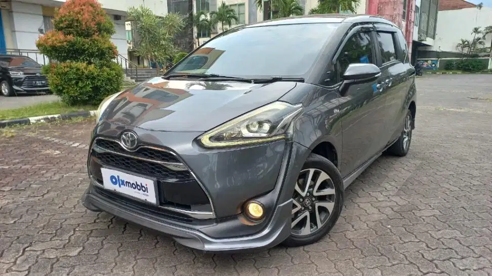 Garansi 1 Th - Toyota Sienta 1.5 Q Bensin-AT 2017 Abu