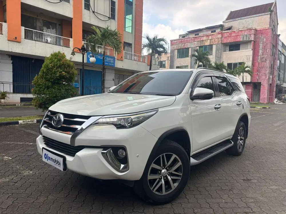 DP RENDAH - Toyota Fortuner 2.4 4x2 VRZ Solar-AT 2018