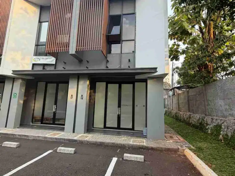 Ruko 2 lantai di Akasa Promenade BSD
Bangunan baru, area komersil, parkir luas,banyak perkantoran, cocok buat bisnis