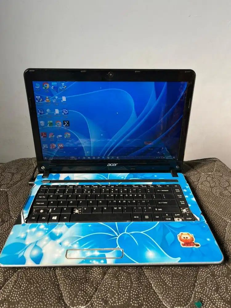 Acer Aspire E1-471 | Core i3 | RAM 4GB | SSD 120 GB | Windows 10 Pro