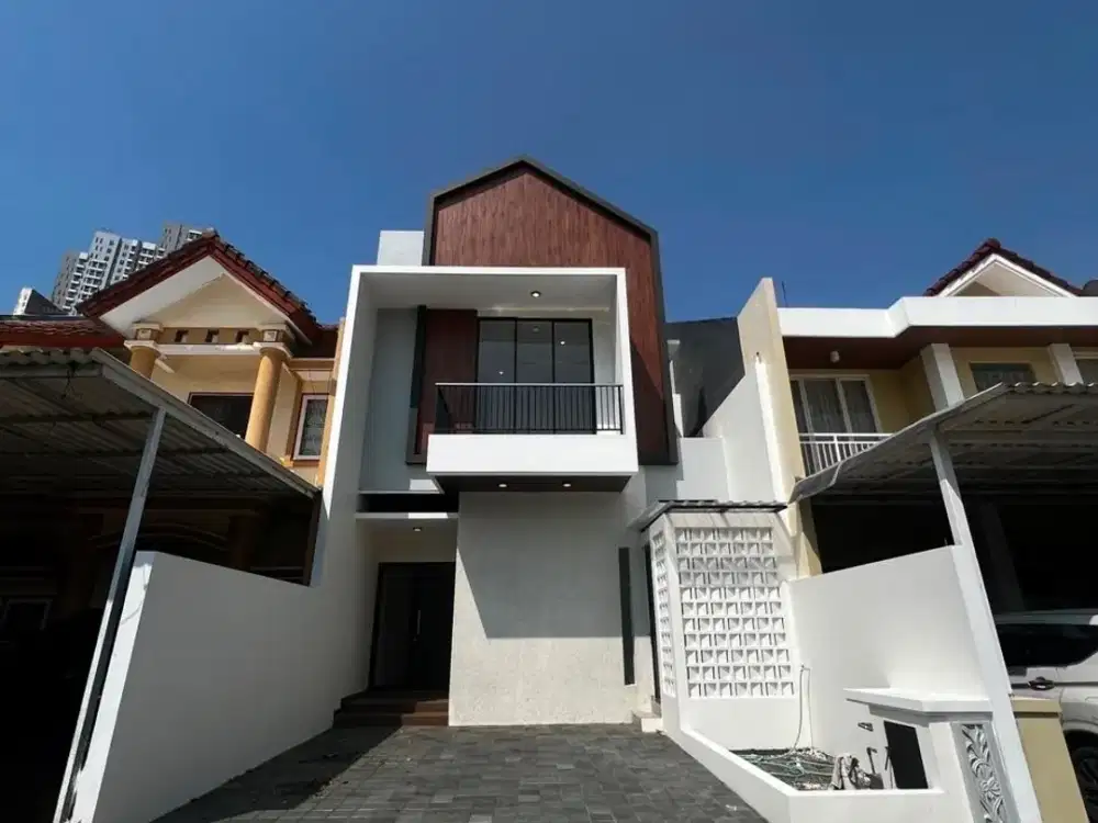 JARANG ADA Bisa Jalan Kaki Ke Pakuwon City Mall, Rumah New Minimalis 2 Lantai  di Sorento