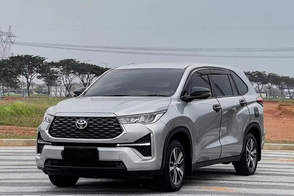 TOYOTA KIJANG INNOVA ZENIX 2.0 V CVT 2023