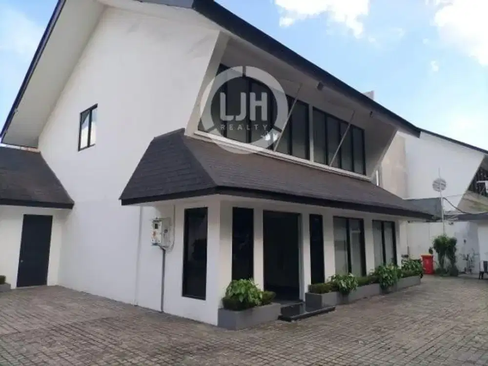 Disewakan Ruang Usaha di Kebayoran Baru Jakarta Selatan Furnished
