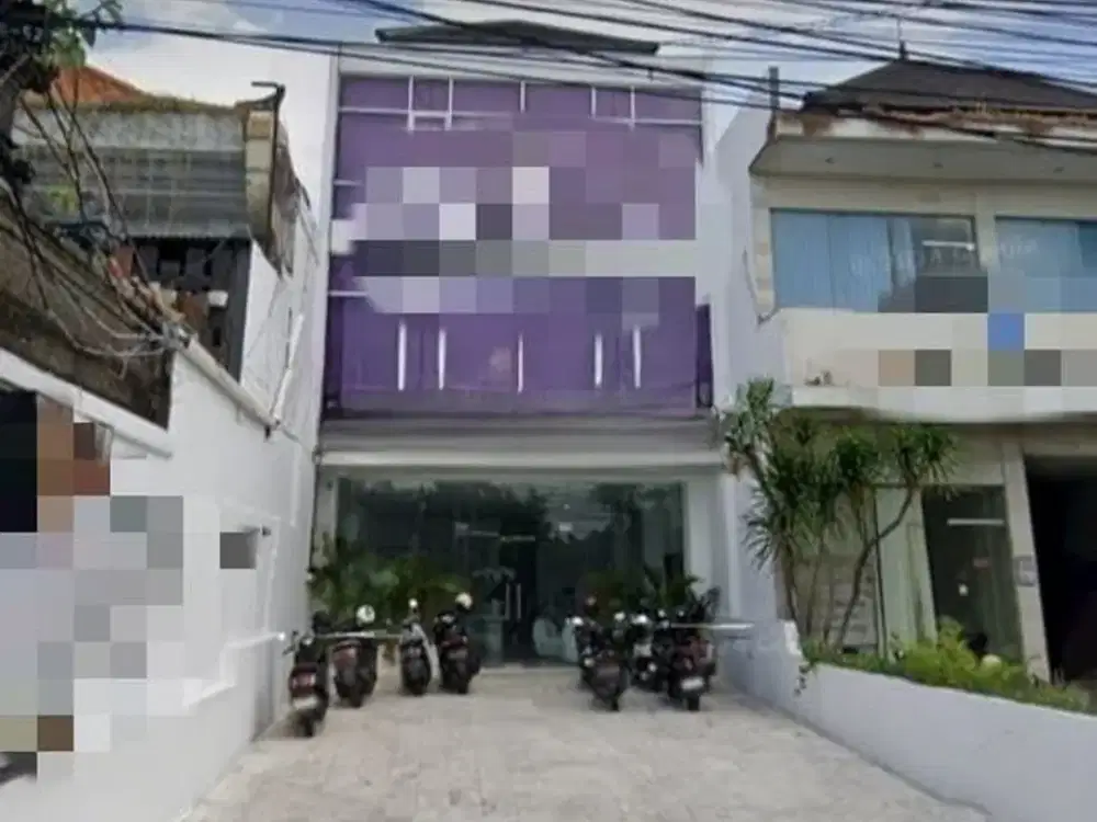 Gedung Komersial 4 Lantai Kerobokan Badung Dekat Seminyak