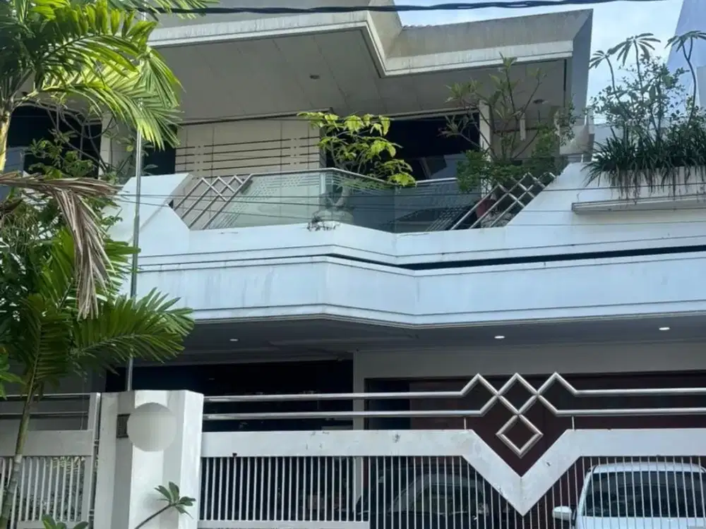 Rumah Full Furnished Dijual di Dharmahusada Indah Timur Surabaya Timur