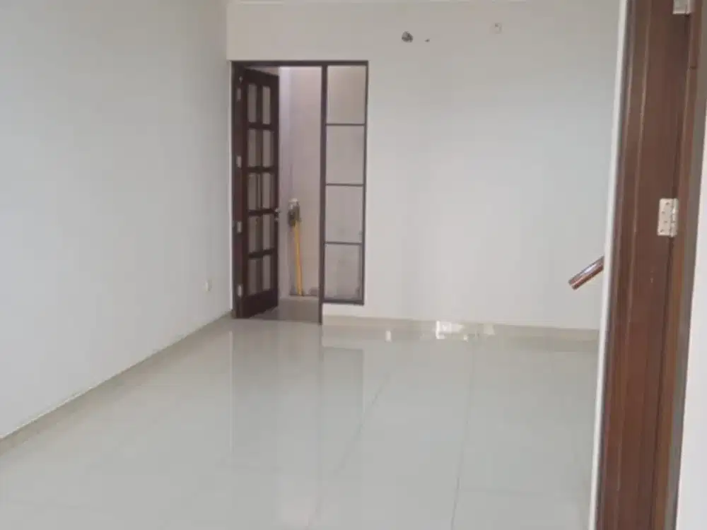 P Cty Disewakan Rumah 6X15 Kosongan Min, 2 Thn di Green Lake City