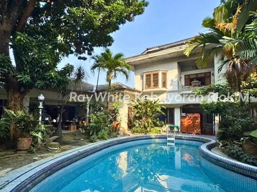 Rumah di Jual di jalan Kemang Selatan Raya