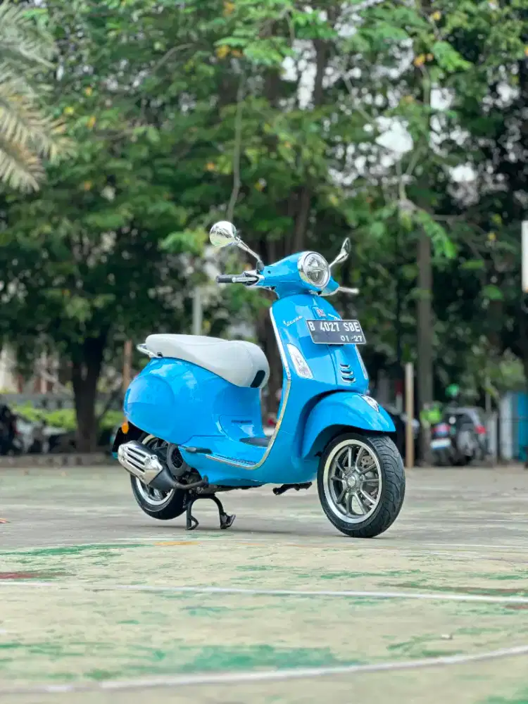 DIJUAL VESPA PRIMAVERA ANNIVERSARY 50TH 150 IGET ABS LED TH 2018 RARE!