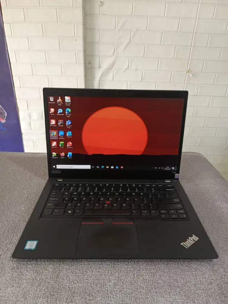 Laptop Touchscreen ngebut - Thinkpad T490