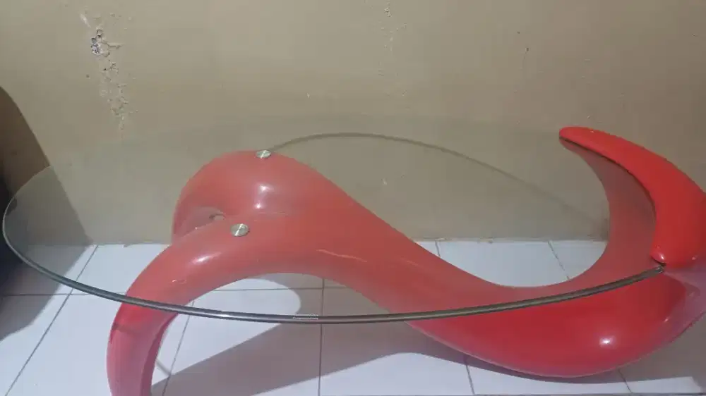Meja ruang tamu kaca