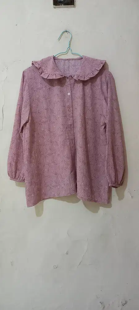 Blus atasan wanita