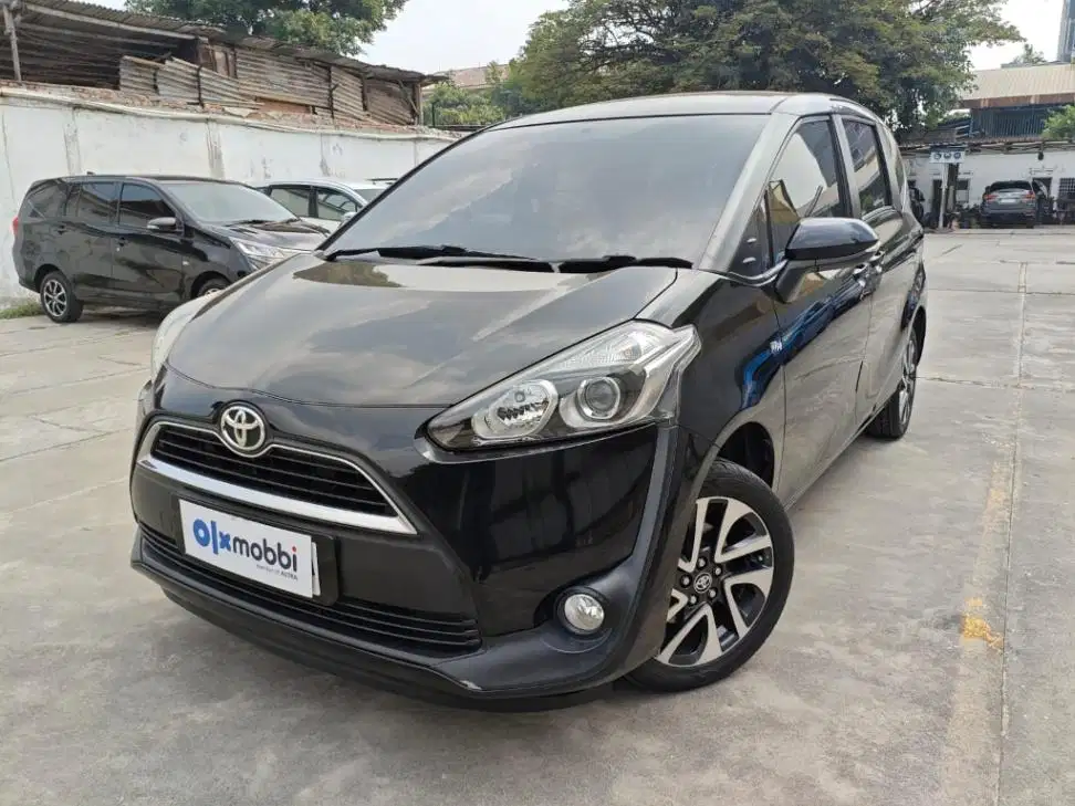 Toyota Sienta 1.5 V Bensin-MT 2017