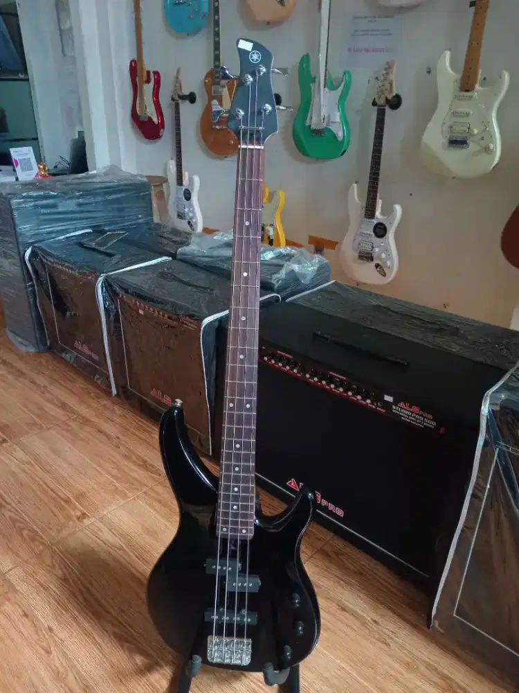 GITAR BASS ELEKTRIK YAMAHA TRBX 174 ORIGINAL