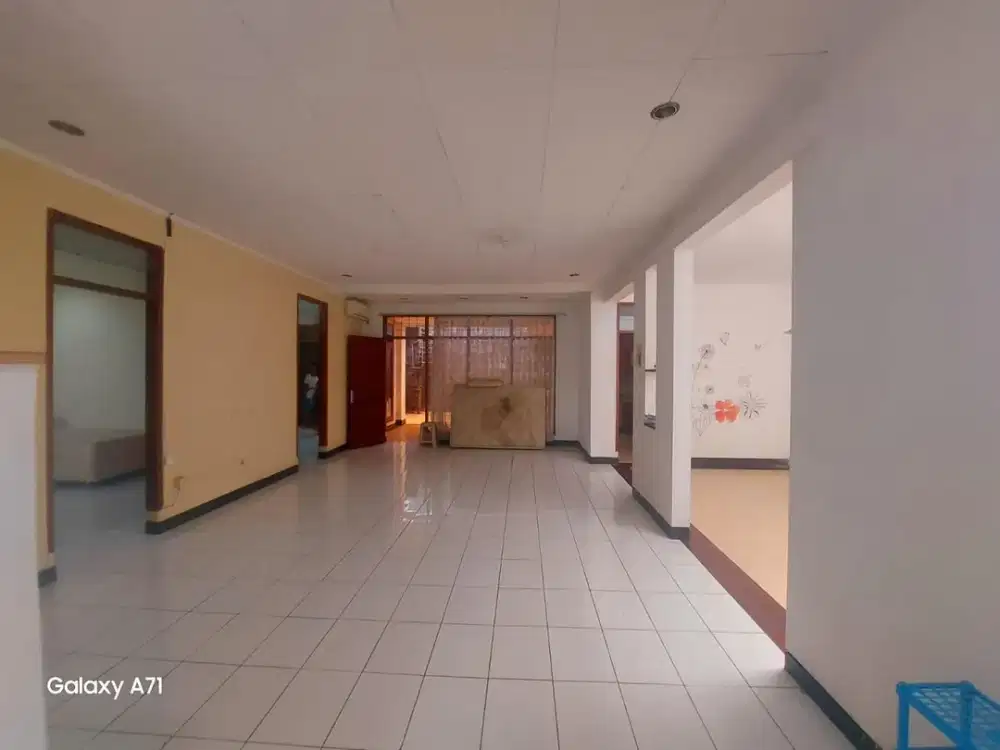Rumah Murah Nyaman 2 lantai siap huni di daerah Kembar Mas,Regol