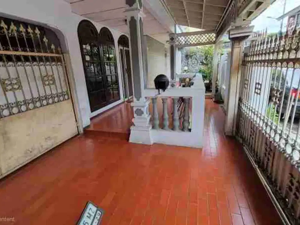 Rumah Nyaman dan Strategis di Tebet Barat