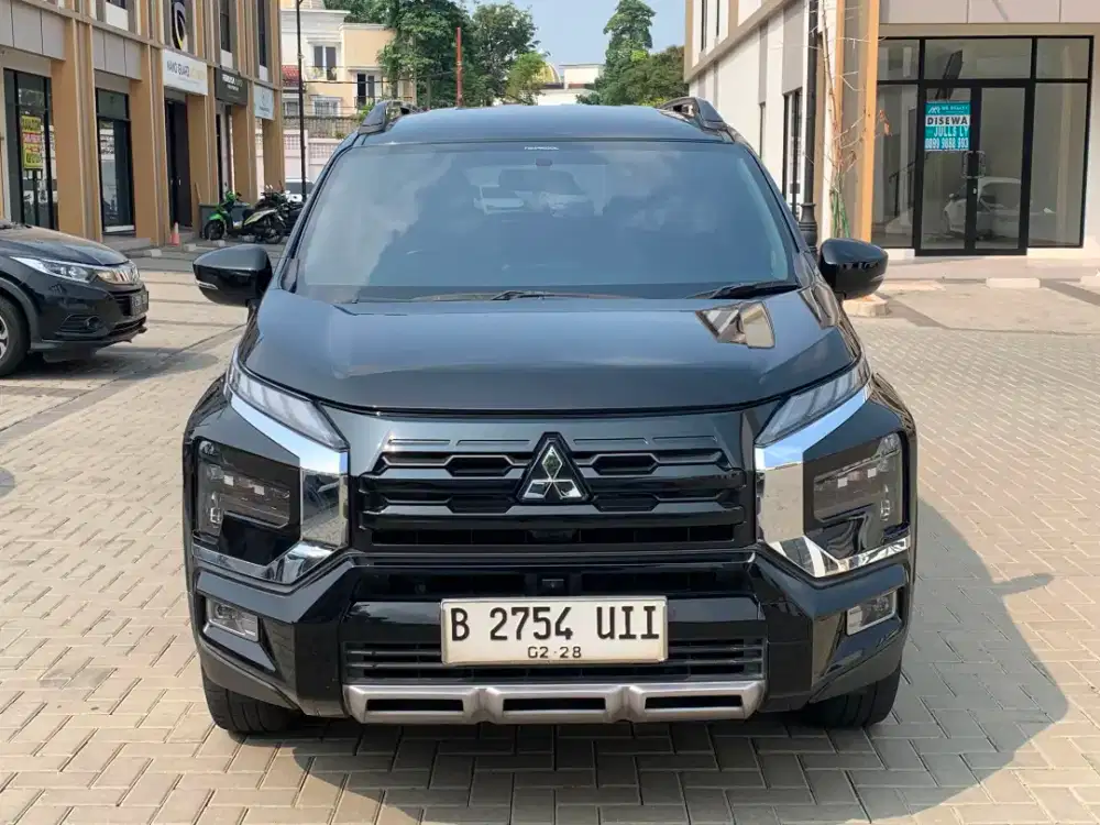 [LOW KM] XPANDER CROSS PREMIUM PACKAGE AT 2022 / 2023