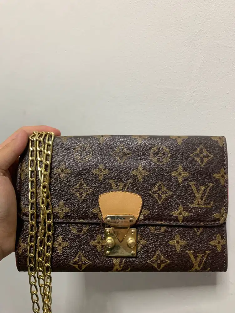 TAS MINI LV - POCHETTE CAMILLE MONOGRAM PRELOVED