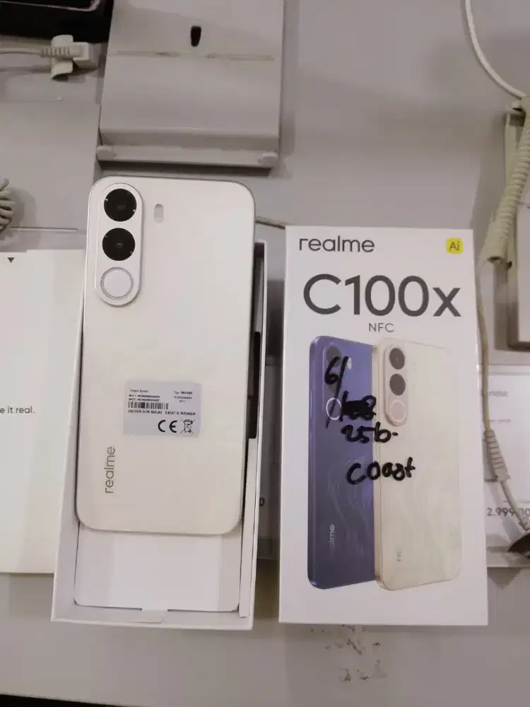 NEW REALME C100