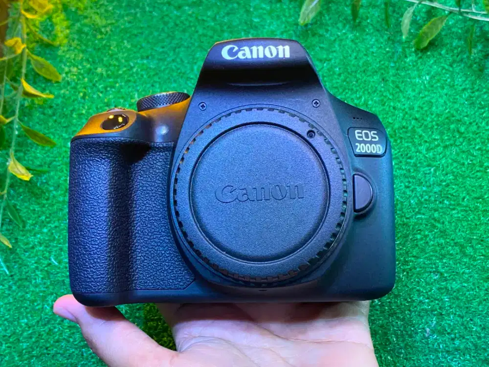 Kamera Canon EOS 2000D