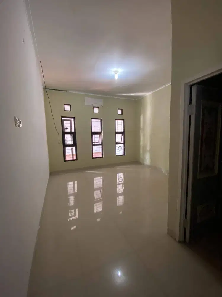 Disewakan Rumah Cantik Siap Huni, Di Taman Kopo Ketapang Bandung
