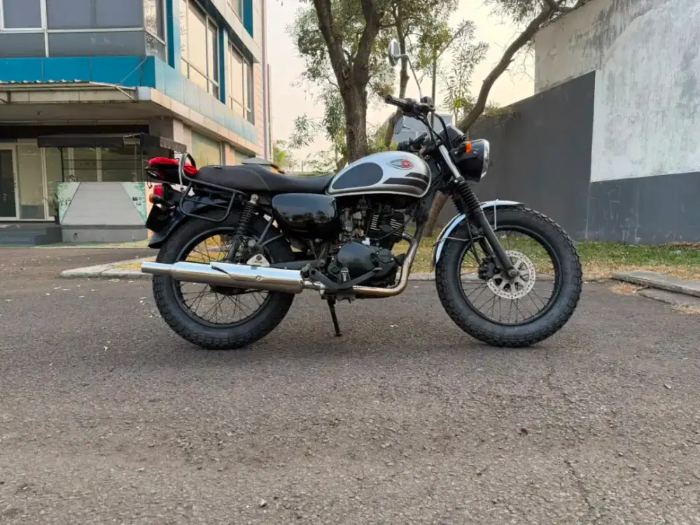 KAWASAKI W175 SE