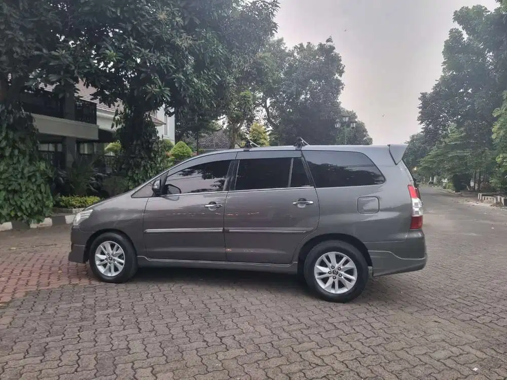 Grand Innova Diesel V Luxury Mulus 2012