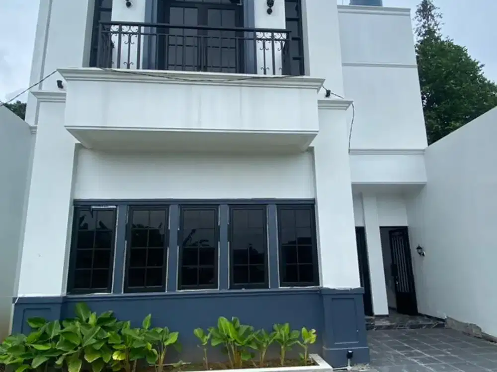 Rumah 2 Lantai Desain Modern 16 Menit ke Tugu Yogyakarta