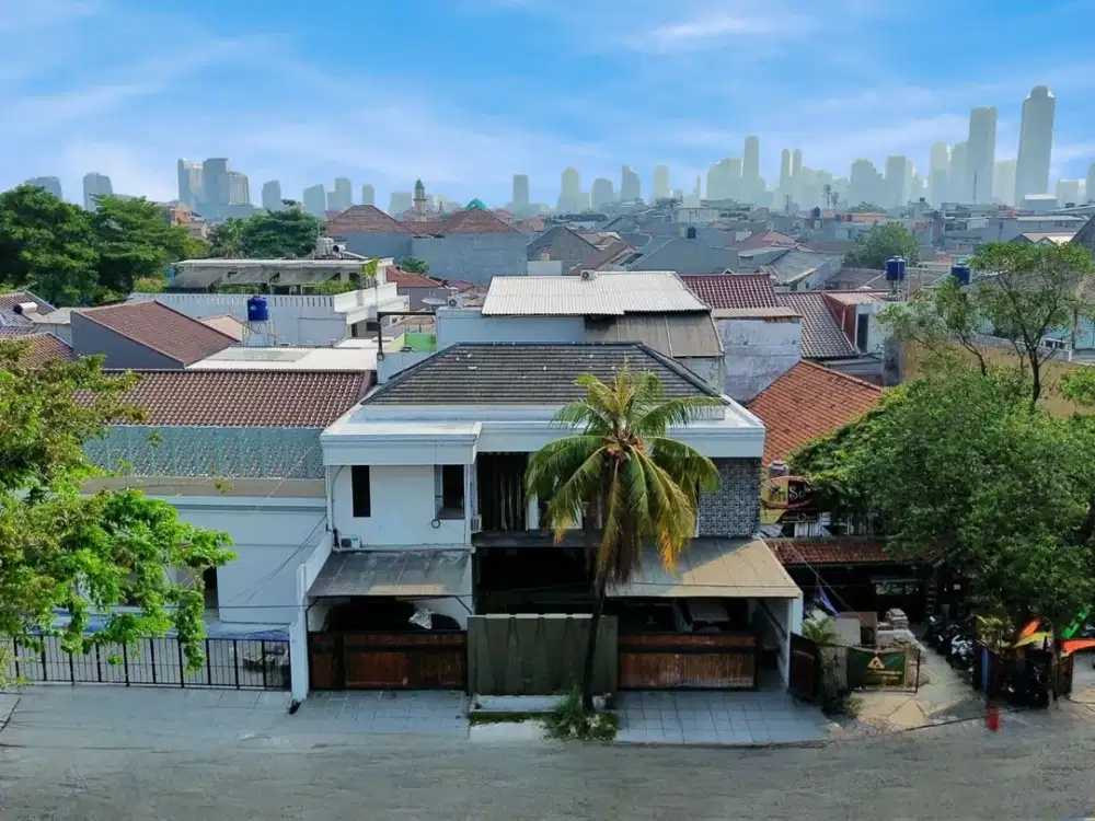 LUXURY HOUSE DI TEBET TIMUR DENGAN AKSES JALAN LEBAR & SIAP HUNI !