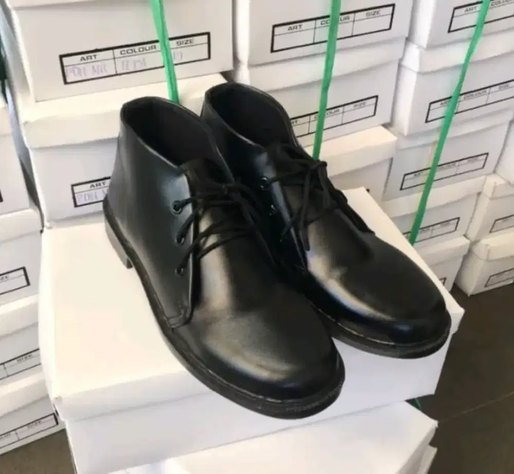 Sepatu pdh tali security